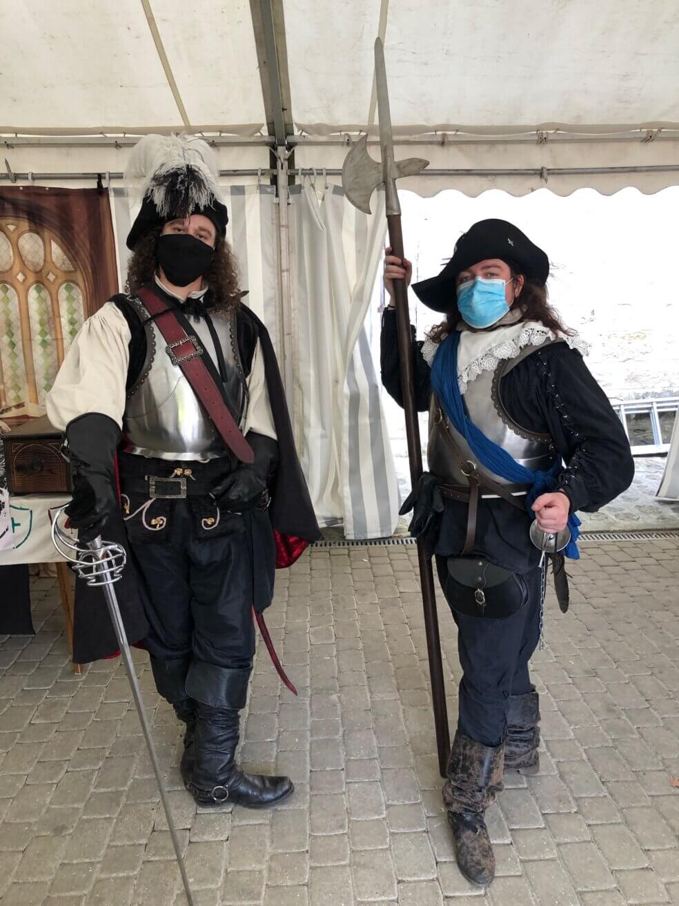 Costumes 2